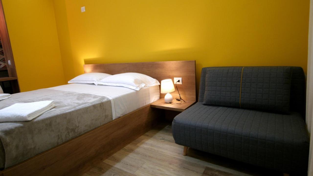 Koni'S Studio Apartments 티라나 외부 사진