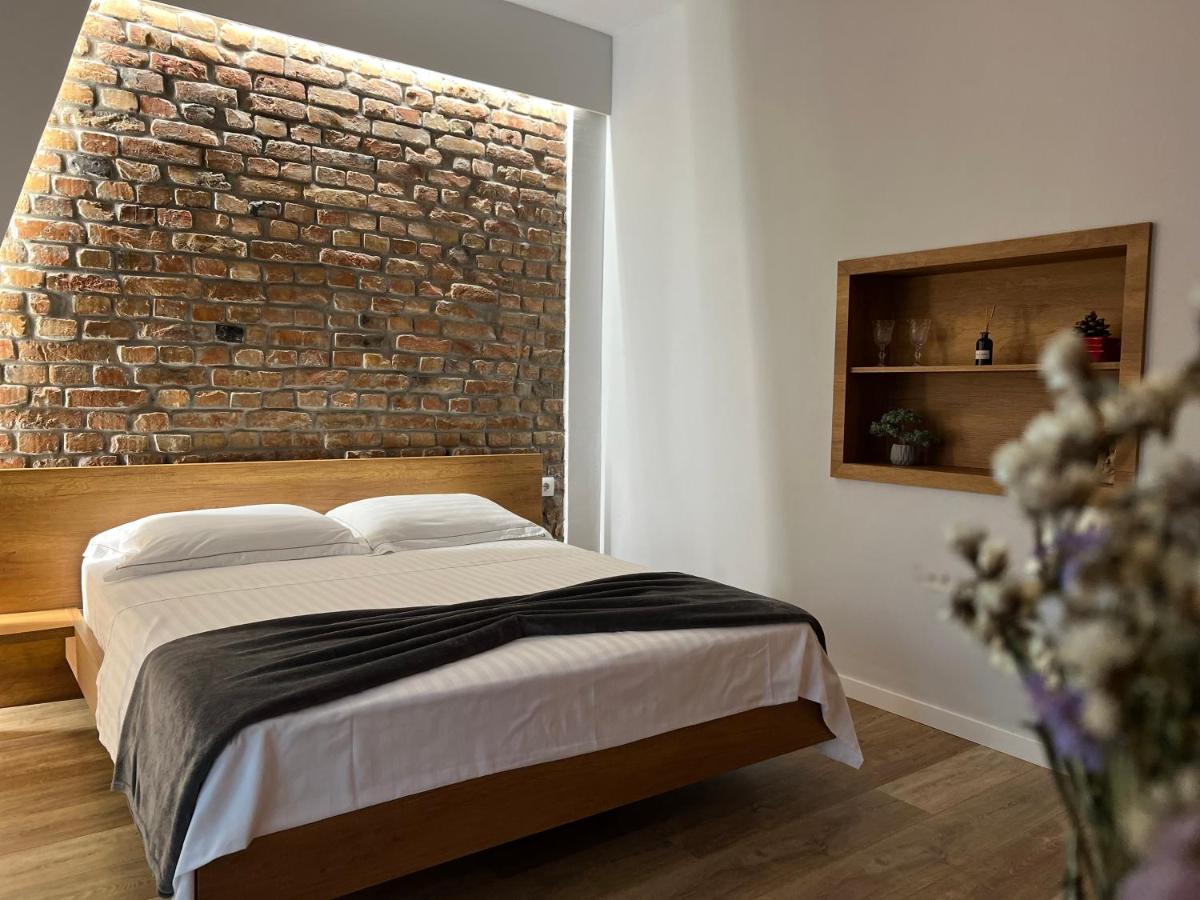 Koni'S Studio Apartments 티라나 외부 사진