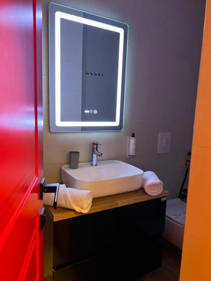 Koni'S Studio Apartments 티라나 외부 사진